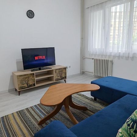Main Square Apartment - Скопие Екстериор снимка