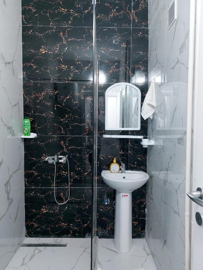 Main Square Apartment - Скопие Екстериор снимка
