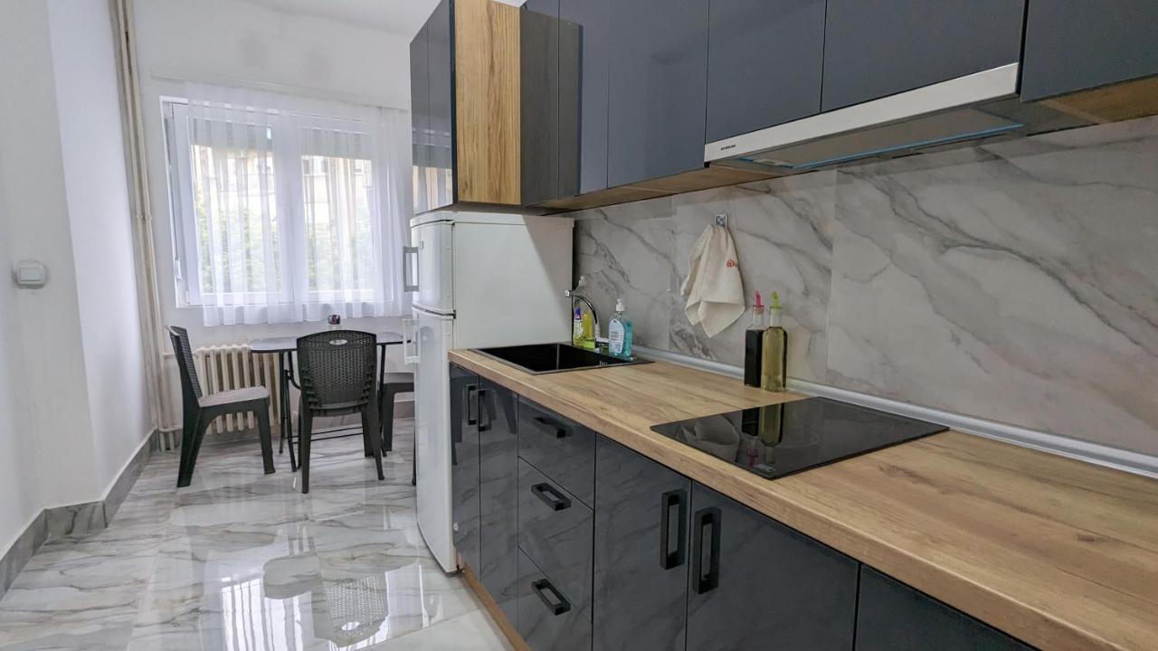 Main Square Apartment - Скопие Екстериор снимка