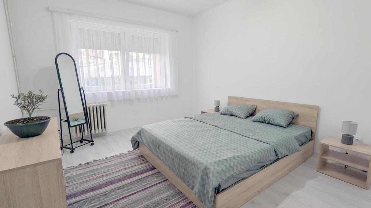 Main Square Apartment - Скопие Екстериор снимка