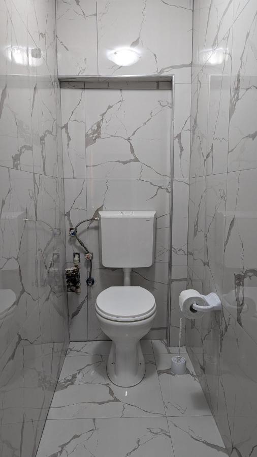 Main Square Apartment - Скопие Екстериор снимка