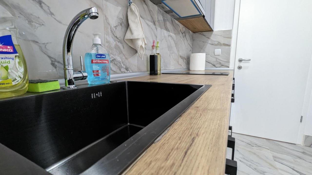 Main Square Apartment - Скопие Екстериор снимка